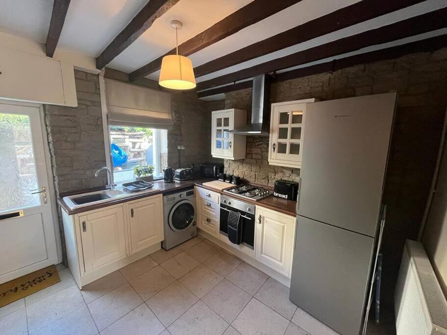 Blaenavon Cosy Cottage With Beautiful Mountain Views المظهر الخارجي الصورة